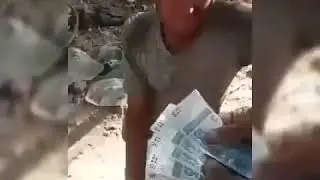 Таджикский умный бомж сможет считать денег прикол😂