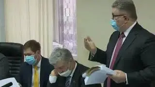Порошенко уснул на заседании суда