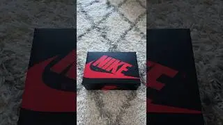 Jordan 1 Retro Low OG Black Toe (2023) 