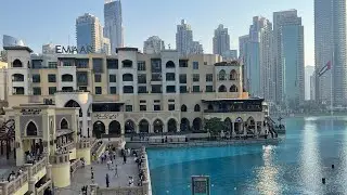 Walking tour inside Dubai Mall