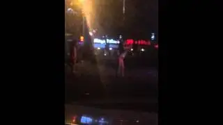 Казашка в трусах танцует в Алматы, Абая-Байтурсынова