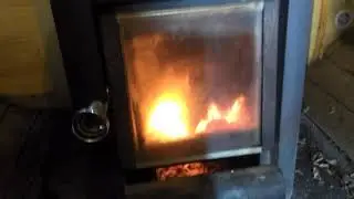 Чистим печь  в бане. Очистка дымохода и стекла печки.