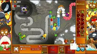 Bloons TD: Beating up Bloons