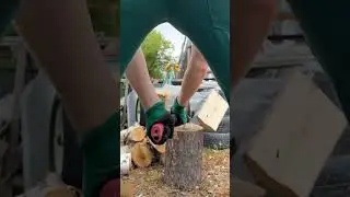 Дровосек и брёвна