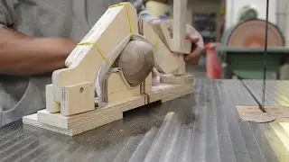 Making wooden owls - cutting the face