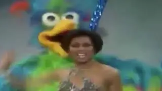 LOLA FALANA "HE'S THE GREATEST DANCER", THE MUPPET SHOW