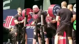 Blaine Sumner hitting 1025lbs squat - Arnold Classic 2019