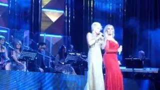 Yuri y Lila Deneken- Se solicita una aventura