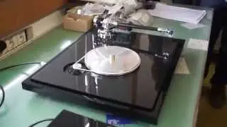 E.A.T. C-Sharp & C-Note New turntable