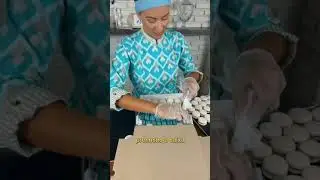 🤔😃CONFEITEIRA, Vamos aprender a EMBALAR os MACARONS comigo
