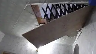 Выдвижная лестница на чердак.