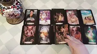 КТО К ВАМ РВЕТСЯ, КТО НА ПОРОГ НЕСЕТСЯ?