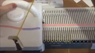 Набор петель на вязальной машинке Silver Reed LK-150  1 способ