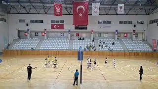 E.M. GÜNEŞ İSTANBUL - GİRİŞİM SK KÜÇÜK KIZ VOLEYBOL MAÇI (1.SET )