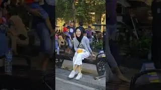 CEWEK HIJAB NYESAL GARA2 NOLAK 