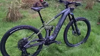 CUBE STEREO HYBRID 140 HPC TM 750 flashgrey´n´olive Bosch E-Bike Fully Modell 2023