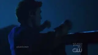 Riverdale 2×02 Archie buys a gun from Dilton| Midge and Moose die