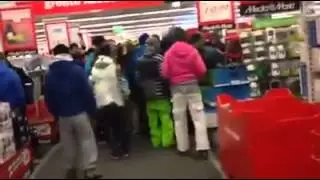 Ansturm auf Mediamarkt wegen der PS4