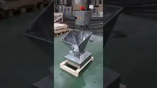 Просеиватель МПС 141 ЛАККК с обниженным бункером для просеивания муки и сахара.