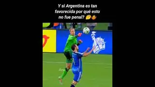 Neuer Crashes Into Higuaín 💀🤦