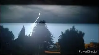 Deux orages puissants de l'été