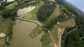 Nerbangin Drone FPV di Lapangan Golf Hotel Sintuk Bontang. 18 Oktober 2023