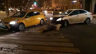 Очередное дтп такси в Москве