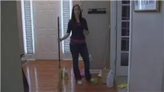 Housecleaning Tips : Using Vinegar to Clean Wood Floors