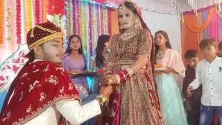gaon ke सुंदर भाभी का देशी बैण्ड बाजा डांस ☺️😱।। mahi studio sarai