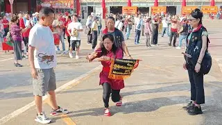 ［吳府千歲乩身起駕持法器乩身起駕持法器操寶 天上聖母女乩持令旗 女淨爐手 哈仔獅 參禮］北投玄元宮往麻豆代天府進香