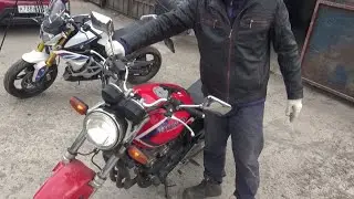 Оживление после зимы. Мотоциклы BMW 310 и HONDA CB400.
