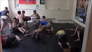 Спортивная игра (тренировка по боксу)