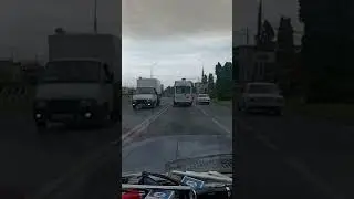 Пропуская карету скорой помощи, помогаешь спасти жизнь!