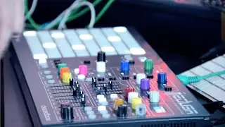 Polyend Medusa Hybrid Synthesiser-Techno with Akai MPC 1000