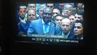 Deputado Irmão Lázaro votando no impeachment 17/04/2016