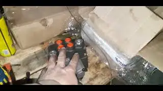 Управление фронтальным погрузчиком.