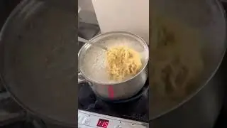 Cooking Pancit Canton