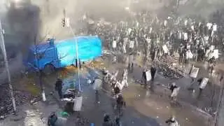 Атака Беркута на углу Институтской и Шелковичной 18.02.2014