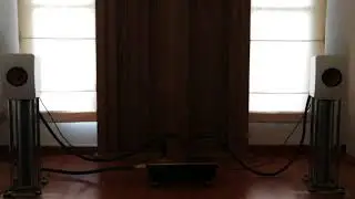KEF  LS-50 Wireless with Life Audio Cable.
