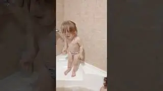 Ева cute 🥰🤪💖💕😎😘 #tiktok #блогер #мама #семья #бебибон #дети