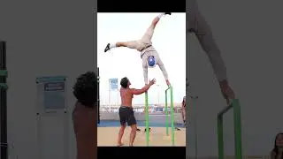 Elite Gymnast Pretended to be a Nerd ￼in Calisthenics Park 