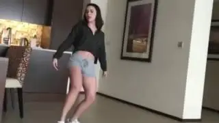 WizKid - Come Closer ft. Drake dance