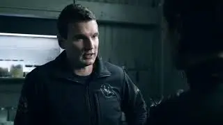 Chris and Street almost kiss | S.W.A.T 5x15