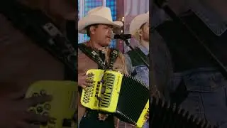 La novia del pajarillo😎 
