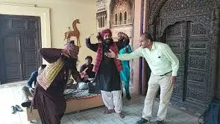 لوک ورثہ الن فقیر کے شاگرد کے ساتھ