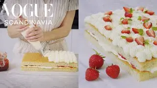 How to bake a beautiful Swedish Strawberry Midsummer Cake | Step-by-Step Recipe