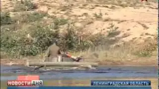 Бойцы сдают водный экзамен
