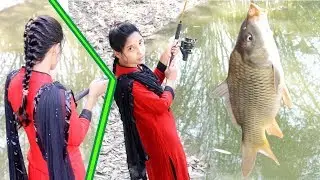 Pretty girl catching fish – Amazing beautiful girl catch fish at the pond in my village – Catch Fish