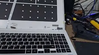 Como trocar a tela do notebook Samsung NP550XDA-KH4BR, trocando o display.