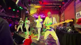 powerhouse pub adam aldama & the Aces y2k cover band in the end song